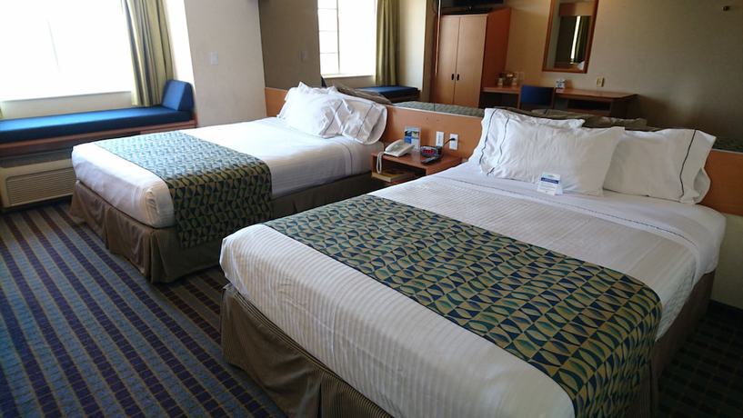 Imagen de la habitación del Hotel Microtel Inn and Suites By Wyndham Chihuahua. Foto 13