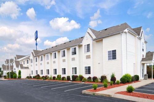 Imagen general del Hotel Microtel Inn and Suites By Wyndham Clarksville. Foto 2