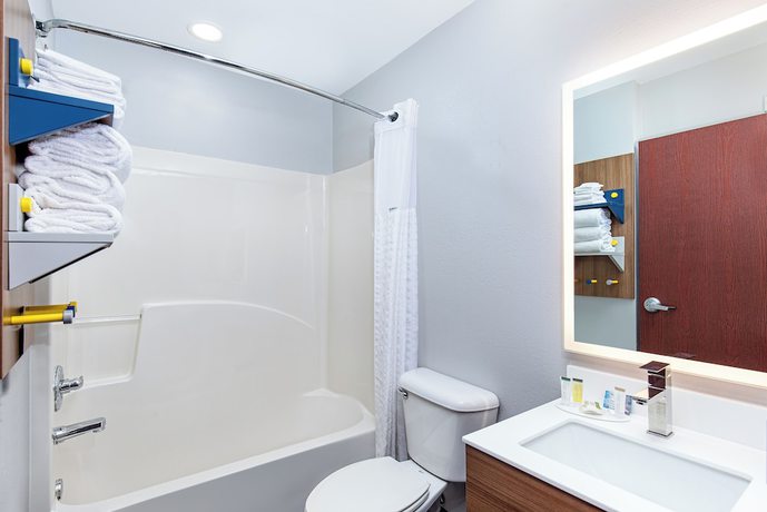 Imagen de la habitación del Hotel Microtel Inn and Suites By Wyndham Columbus North. Foto 12