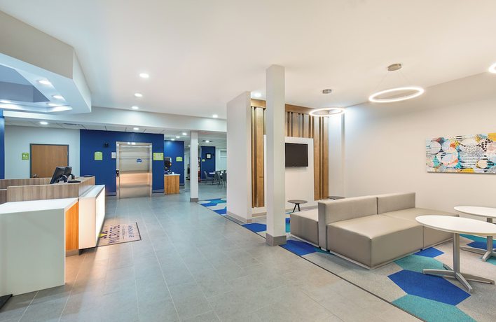 Imagen de los interiores del Hotel Microtel Inn and Suites By Wyndham Columbus North. Foto 18
