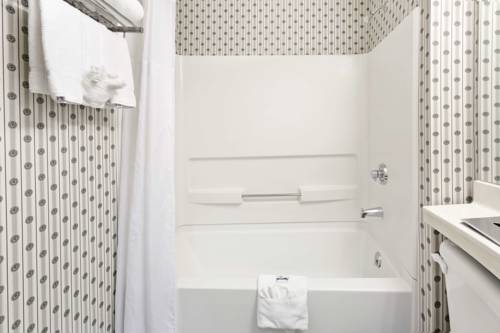 Imagen de la habitación del Hotel Microtel Inn and Suites By Wyndham Denver Airport. Foto 4