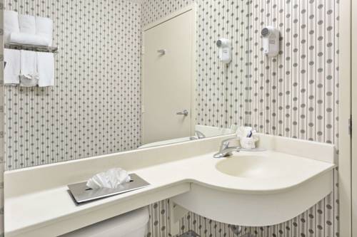 Imagen de la habitación del Hotel Microtel Inn and Suites By Wyndham Denver Airport. Foto 5