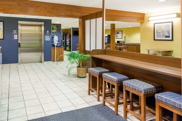 Imagen de los interiores del Hotel Microtel Inn and Suites By Wyndham Dickson City/scranton. Foto 12