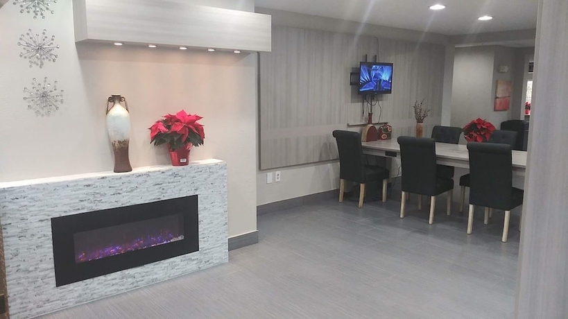 Imagen del bar/restaurante del Hotel Microtel Inn and Suites By Wyndham Florence/cincinnati Airport. Foto 4