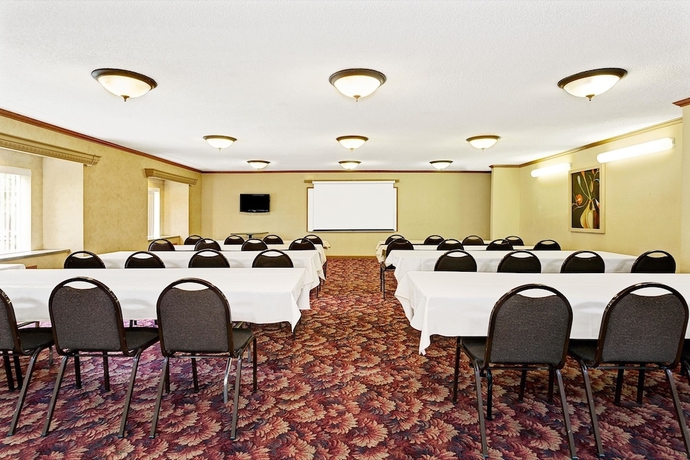 Imagen de los interiores del Hotel Microtel Inn and Suites By Wyndham Florence/cincinnati Airport. Foto 19