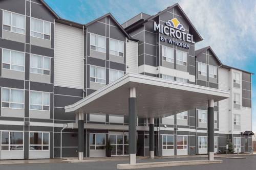 Imagen general del Hotel Microtel Inn and Suites By Wyndham Fort Mcmurray. Foto 1