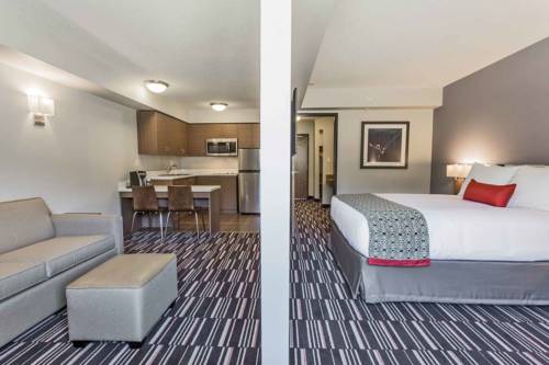 Imagen de la habitación del Hotel Microtel Inn and Suites By Wyndham Fort Mcmurray. Foto 5