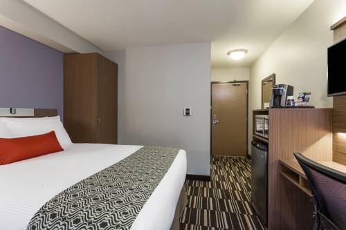 Imagen de la habitación del Hotel Microtel Inn and Suites By Wyndham Fort St John. Foto 4