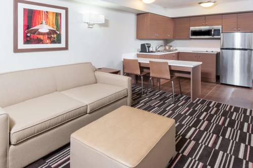 Imagen de la habitación del Hotel Microtel Inn and Suites By Wyndham Fort St John. Foto 13