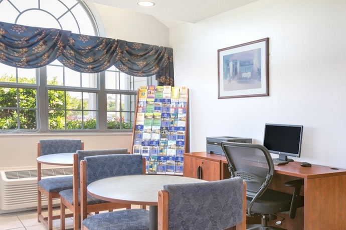 Imagen del bar/restaurante del Hotel Microtel Inn and Suites By Wyndham Gardendale. Foto 3