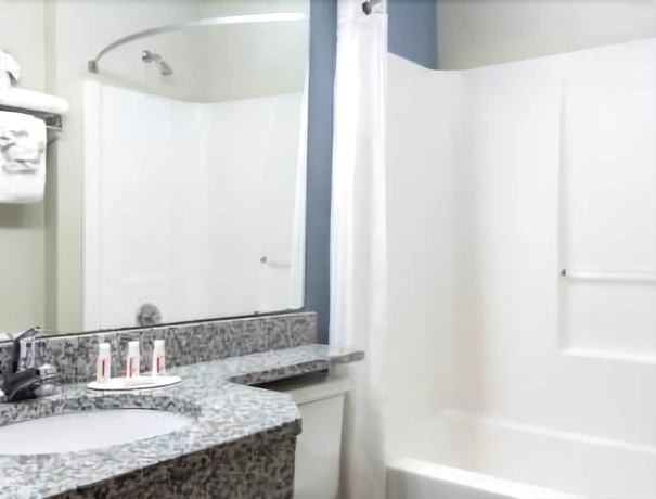Imagen de la habitación del Hotel Microtel Inn and Suites By Wyndham Greenville / Woodruff Rd. Foto 13