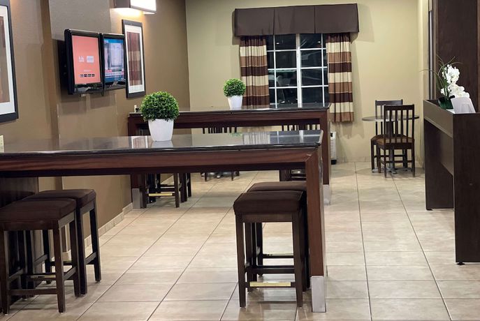 Imagen del bar/restaurante del Hotel Microtel Inn and Suites By Wyndham Harrisonburg. Foto 3