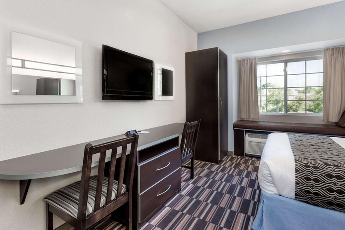 Imagen de la habitación del Hotel Microtel Inn and Suites By Wyndham Hoover/birmingham. Foto 9