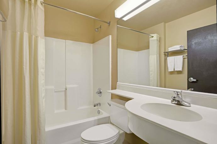 Imagen de la habitación del Hotel Microtel Inn and Suites By Wyndham Houston. Foto 11