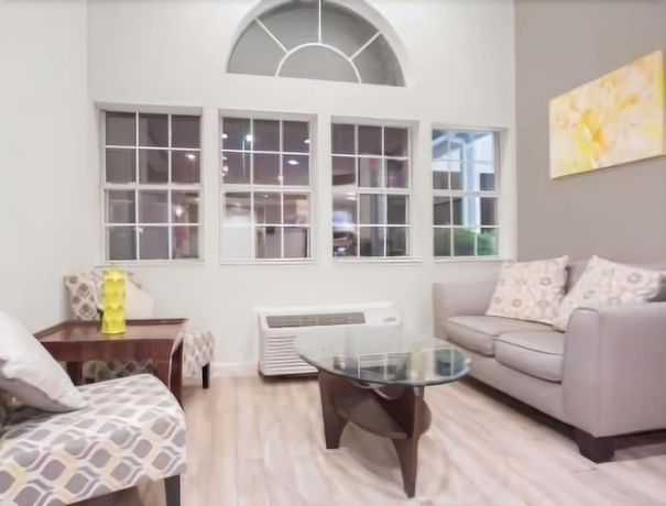 Imagen de los interiores del Hotel Microtel Inn and Suites By Wyndham Kannapolis/concord. Foto 19