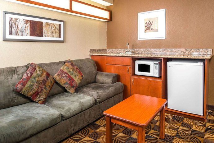 Imagen de la habitación del Hotel Microtel Inn and Suites By Wyndham Lincoln. Foto 9