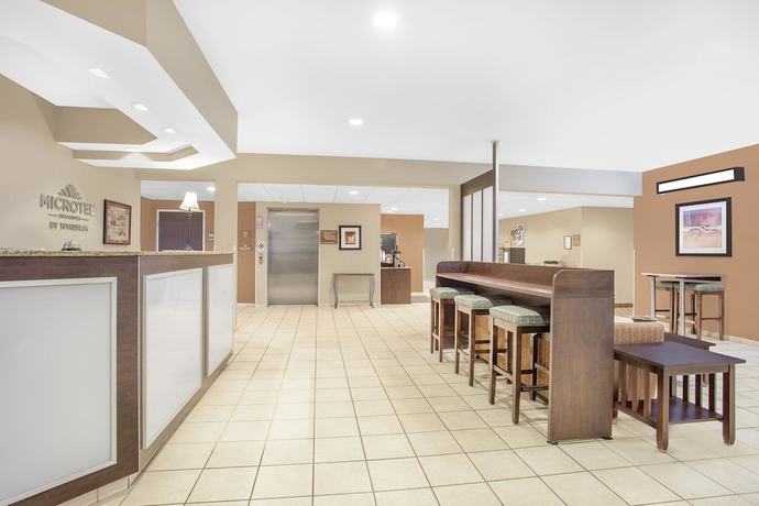 Imagen de los interiores del Hotel Microtel Inn and Suites By Wyndham Manchester. Foto 18