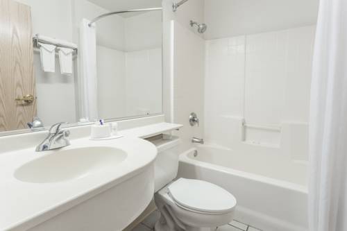 Imagen de la habitación del Hotel Microtel Inn and Suites By Wyndham Modesto Ceres. Foto 4