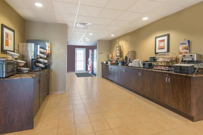 Imagen del bar/restaurante del Hotel Microtel Inn and Suites By Wyndham Montgomery. Foto 2