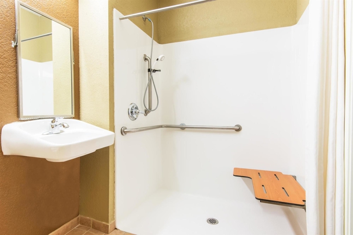 Imagen de la habitación del Hotel Microtel Inn and Suites By Wyndham Montgomery. Foto 6