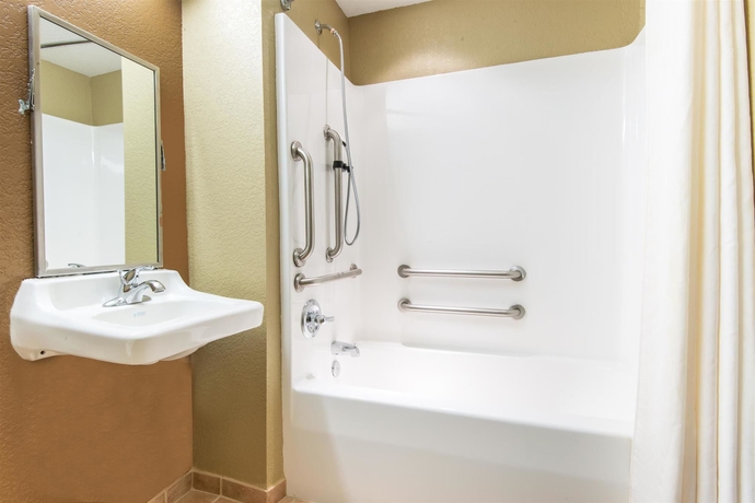 Imagen de la habitación del Hotel Microtel Inn and Suites By Wyndham Montgomery. Foto 11
