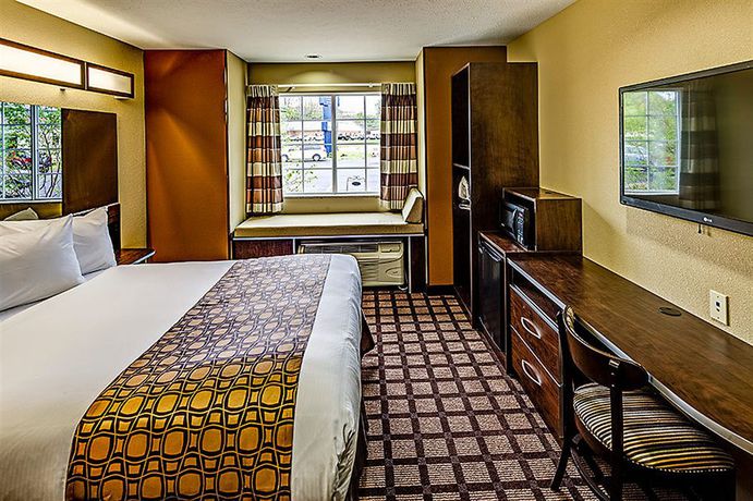 Imagen de la habitación del Hotel Microtel Inn and Suites By Wyndham North Canton. Foto 9