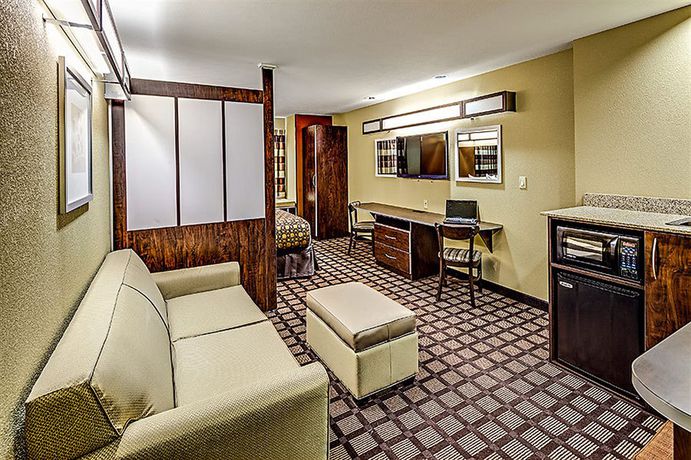 Imagen de la habitación del Hotel Microtel Inn and Suites By Wyndham North Canton. Foto 11