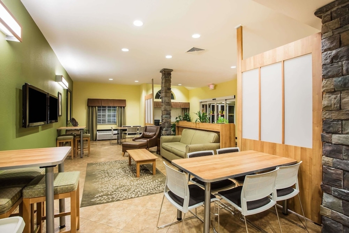 Imagen de los interiores del Hotel Microtel Inn and Suites By Wyndham Opelika. Foto 17