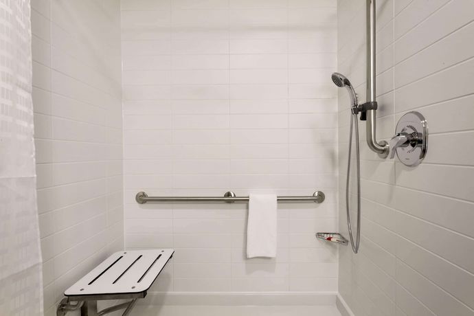 Imagen de la habitación del Hotel Microtel Inn and Suites By Wyndham Oyster Bay. Foto 15
