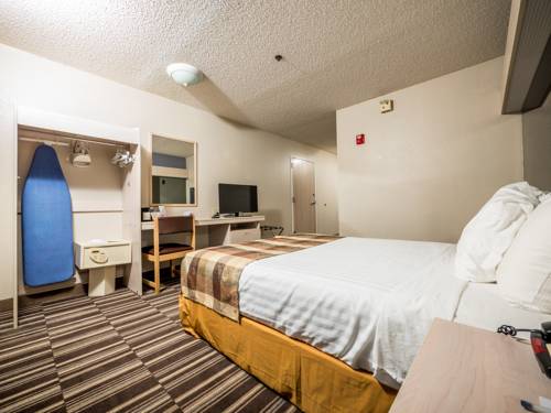 Imagen de la habitación del Hotel Microtel Inn and Suites By Wyndham Palm Coast I-95. Foto 16