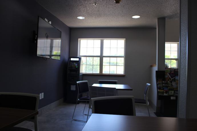 Imagen de los interiores del Hotel Microtel Inn and Suites By Wyndham Pittsburgh Airport. Foto 18