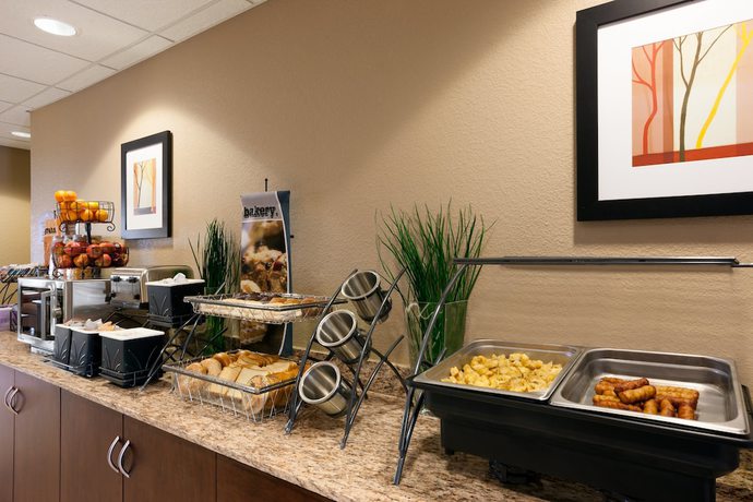 Imagen del bar/restaurante del Hotel Microtel Inn and Suites By Wyndham Pleasanton. Foto 3