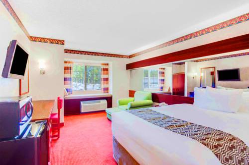 Imagen de la habitación del Hotel Microtel Inn and Suites By Wyndham Pooler/savannah. Foto 7