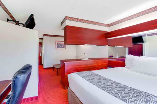 Imagen de la habitación del Hotel Microtel Inn and Suites By Wyndham Pooler/savannah. Foto 9