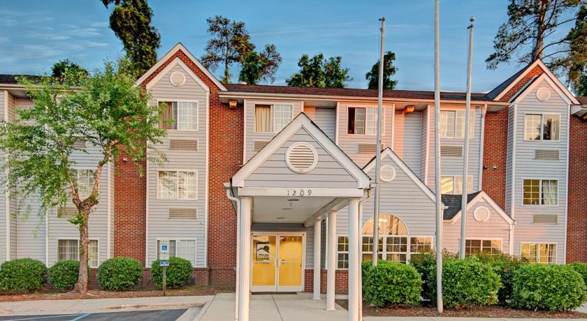 Imagen general del Hotel Microtel Inn and Suites By Wyndham Raleigh. Foto 2