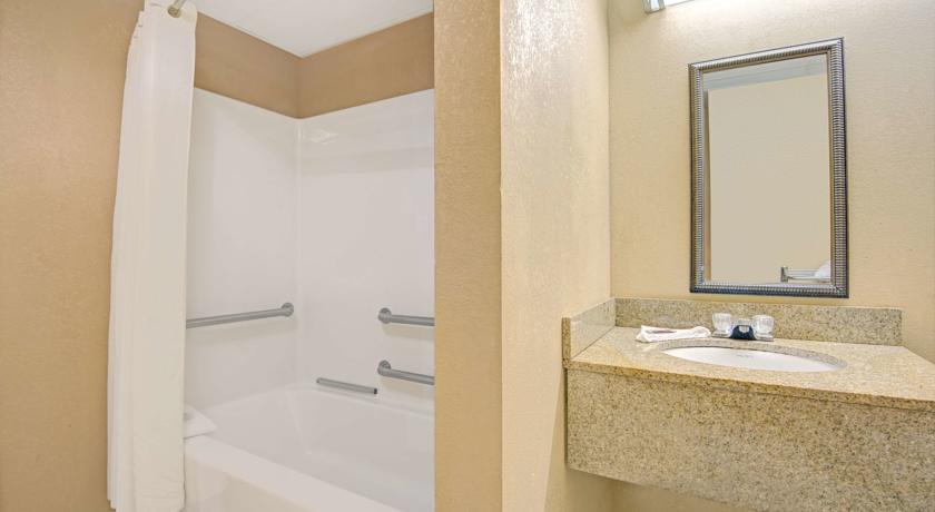 Imagen de la habitación del Hotel Microtel Inn and Suites By Wyndham Raleigh. Foto 8