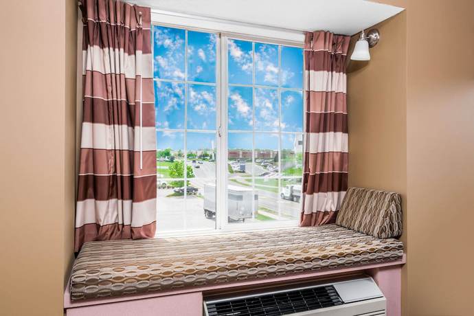 Imagen de la habitación del Hotel Microtel Inn and Suites By Wyndham Rochester North Mayo Clinic. Foto 7