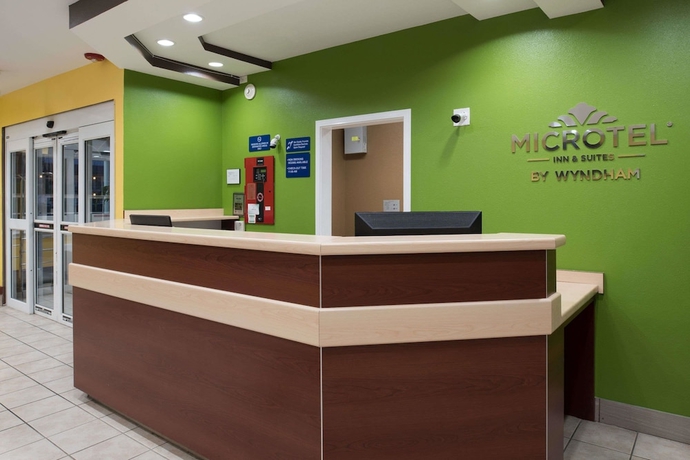 Imagen de los interiores del Hotel Microtel Inn and Suites By Wyndham Rogers. Foto 15