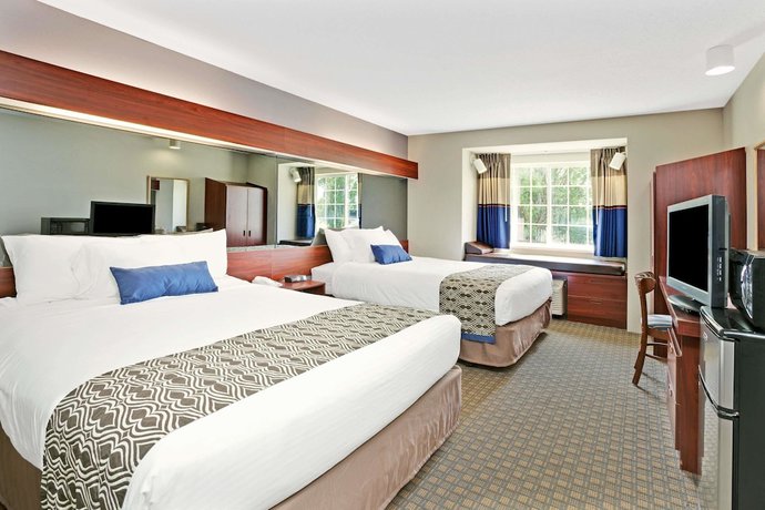 Imagen de la habitación del Hotel Microtel Inn and Suites By Wyndham Roseville/detroit Area. Foto 7