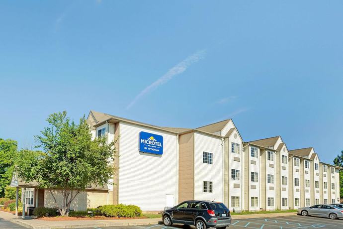 Imagen general del Hotel Microtel Inn and Suites By Wyndham Roseville/detroit Area. Foto 2