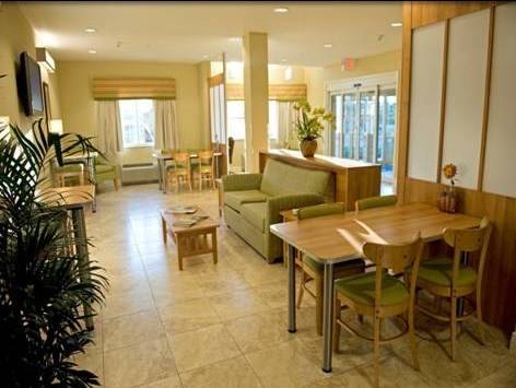 Imagen de la habitación del Hotel Microtel Inn and Suites By Wyndham Saraland/north Mobile. Foto 11