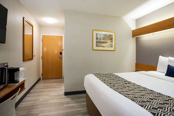 Imagen de la habitación del Hotel Microtel Inn and Suites By Wyndham Southern Pines / Pinehurst. Foto 3