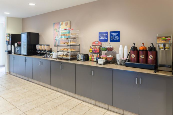 Imagen del bar/restaurante del Hotel Microtel Inn and Suites By Wyndham Springfield, SPRINGFIELD. Foto 3