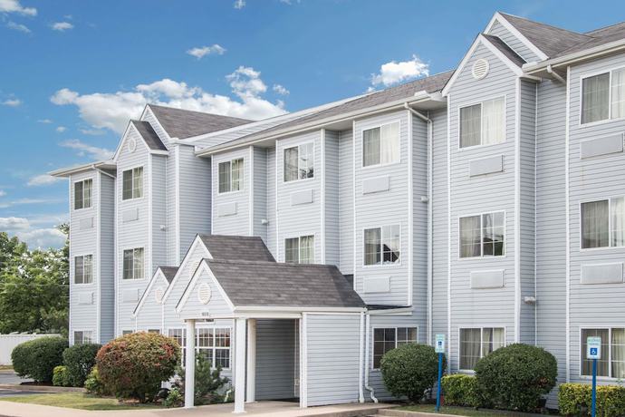 Imagen general del Hotel Microtel Inn and Suites By Wyndham Tulsa/catoosa Route 66. Foto 1