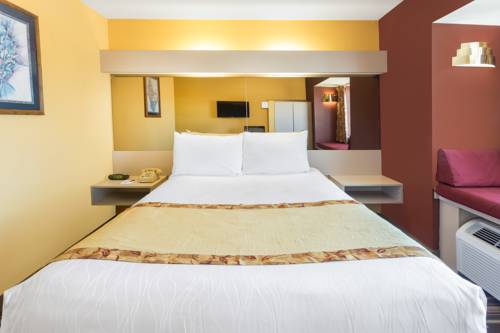 Imagen de la habitación del Hotel Microtel Inn and Suites By Wyndham Tuscaloosa East. Foto 3