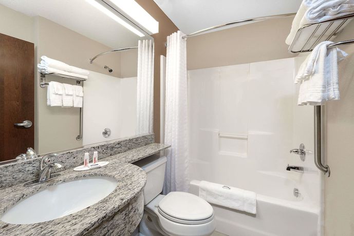 Imagen de la habitación del Hotel Microtel Inn and Suites By Wyndham Williston. Foto 9