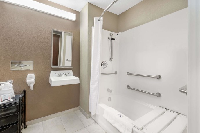 Imagen de la habitación del Hotel Microtel Inn and Suites By Wyndham Williston. Foto 10