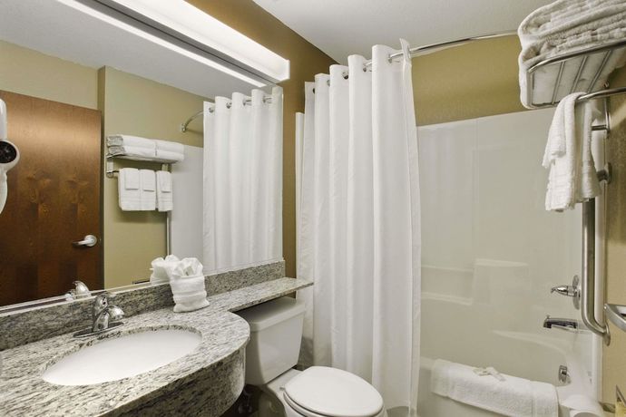 Imagen de la habitación del Hotel Microtel Inn and Suites By Wyndham Williston. Foto 13
