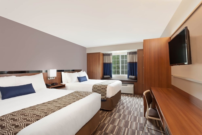 Imagen de la habitación del Hotel Microtel Inn and Suites By Wyndham Windham. Foto 4