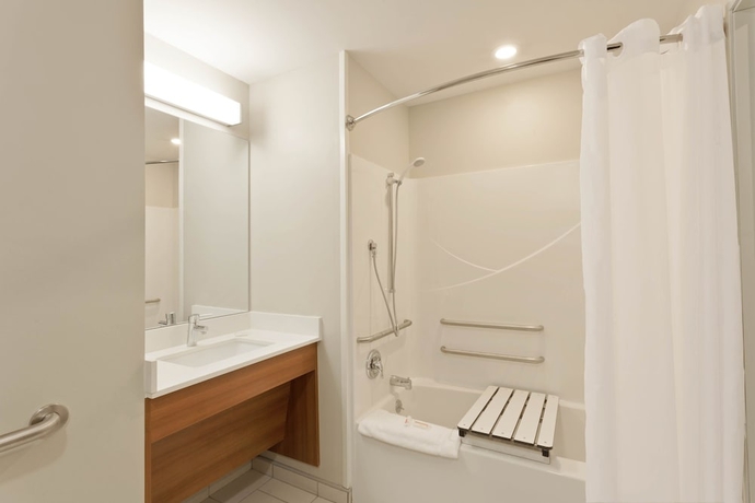 Imagen de la habitación del Hotel Microtel Inn and Suites By Wyndham Windham. Foto 7